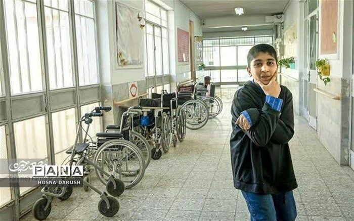 من ناتوان نیستم، پر از استعداد و انگیزه پیشرفت هستم