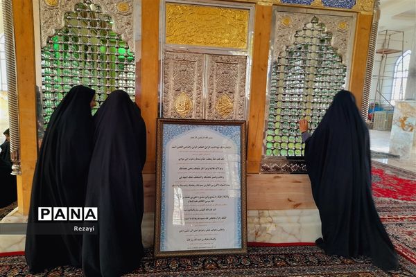 برگزاری  راهپیمایی9 دی با حضور پرشور تعدادی از دانش‌آموزان از دبیرستان غیاثی تا گلزار شهدای جندان