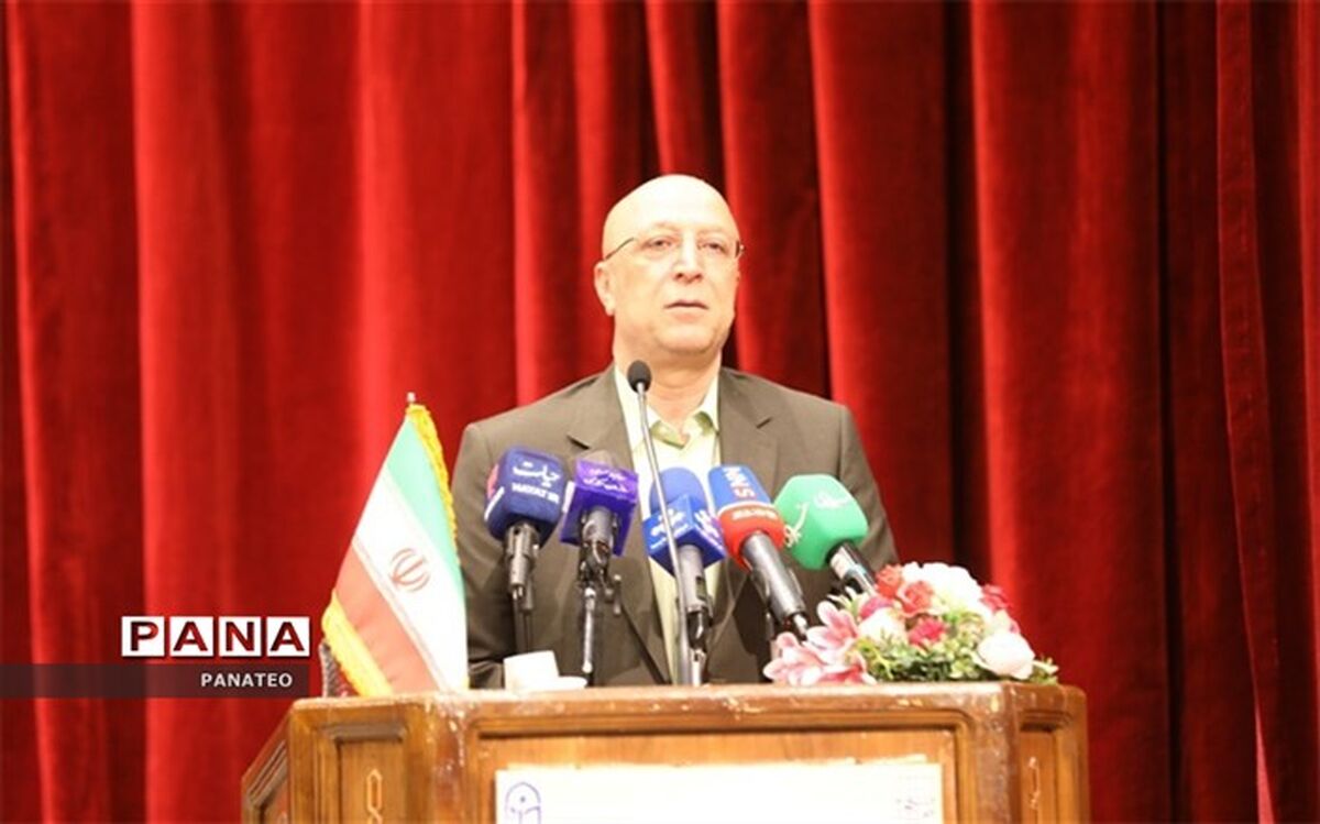 تأکید وزیر علوم بر ادامه ارزیابی عملکرد روسای دانشگاه‌ها با هدف تقویت بهره‌وری