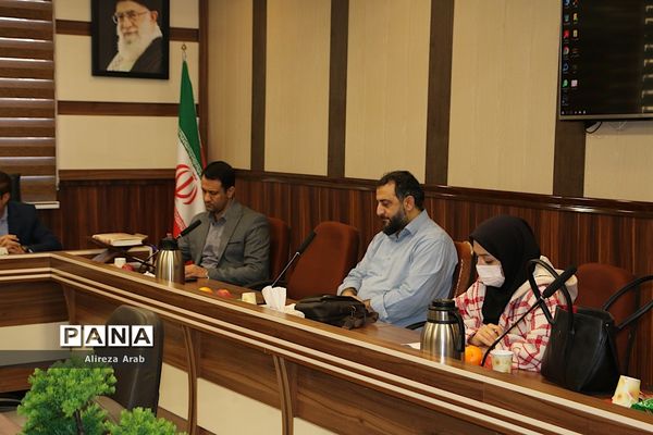 برگزاری کمیته ملی نماد در اداره آموزش و پرورش ناحیه یک شهرری