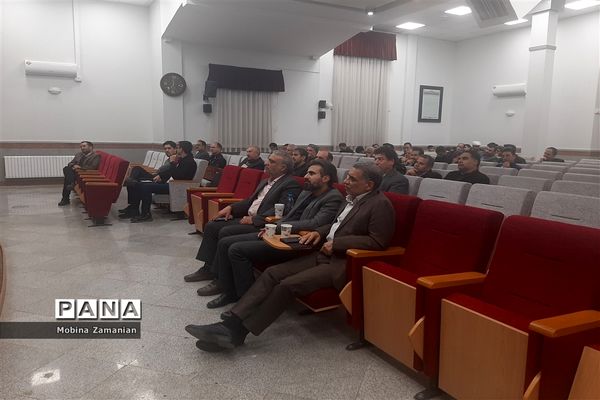 بزرگداشت روز‌ بصیرت‌ و‌ حماسه‌ نه دی  در آمورش و پرورش ناحیه شش مشهد