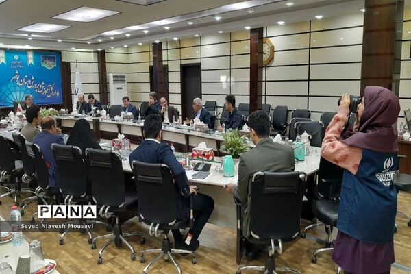 نشست ستاد سومین یادواره ملی نهضت سوادآموزی در بوشهر