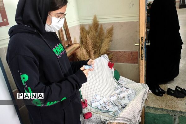 برگزاری طرح لاله‌های روشن در هنرستان دخترانه پردیس