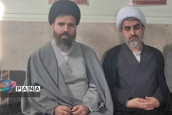برگزاری طرح لاله‌های روشن در هنرستان دخترانه پردیس