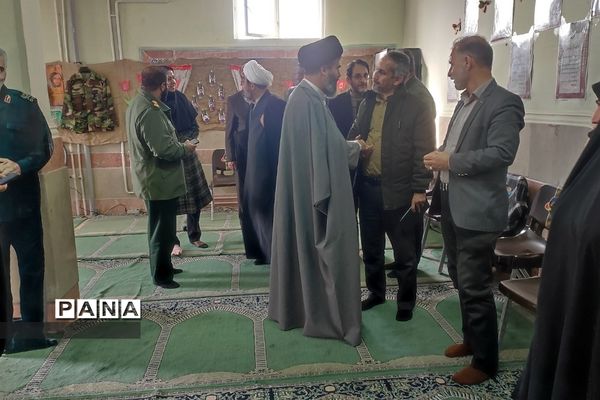 برگزاری طرح لاله‌های روشن در هنرستان دخترانه پردیس