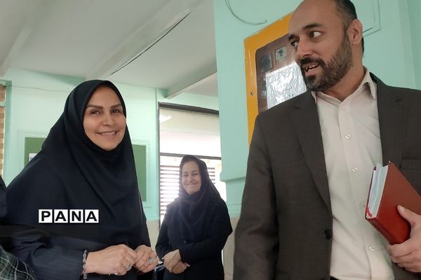 برگزاری طرح لاله‌های روشن در هنرستان دخترانه پردیس