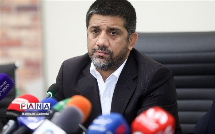 دبیر، سلبریتی‌های ورزش را فراخواند