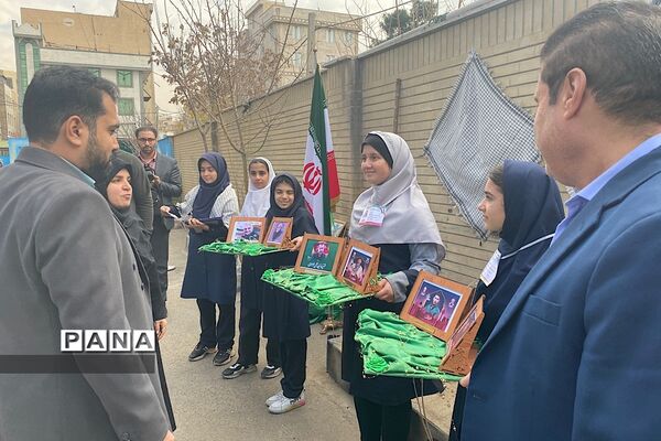 برگزاری مراسم بزرگداشت در آستانه چهارمین سالروز شهادت سردار سلیمانی در مدارس ناحیه یک شهرری
