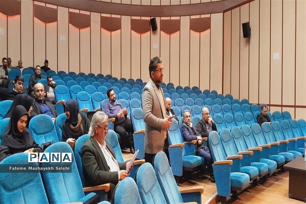 جلسه توجیهی مسئولان با خبرنگاران در راستای انتخابات