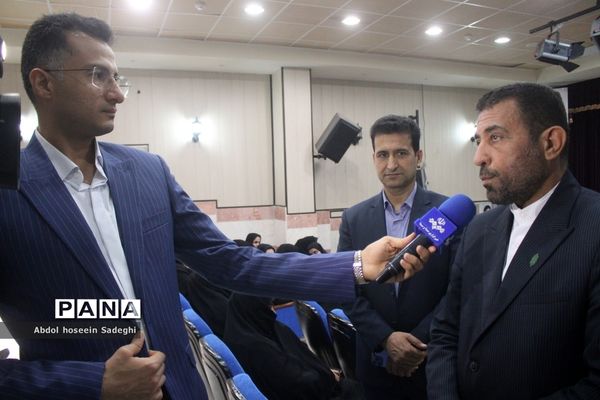 تجلیل از جهادگران عرصه سوادآموزی اداره کل آموزش و  پرورش استان بوشهر