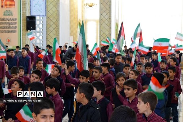 اجتماع دانش‌آموزی فرزندان حاج قاسم سلیمانی در بهاباد