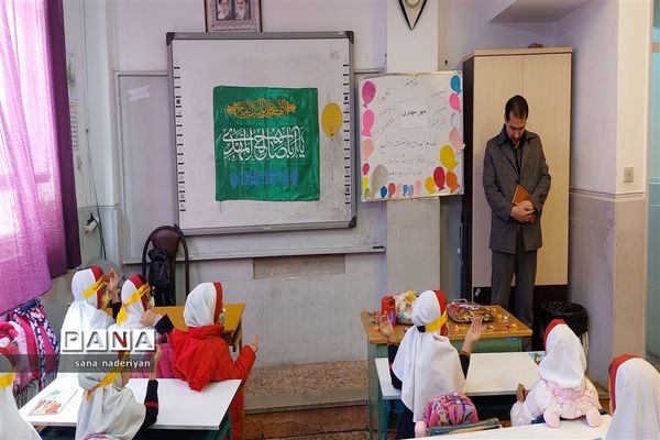 برگزاری سه شنبه‌های مهدوی در دبستان شهید رجبی