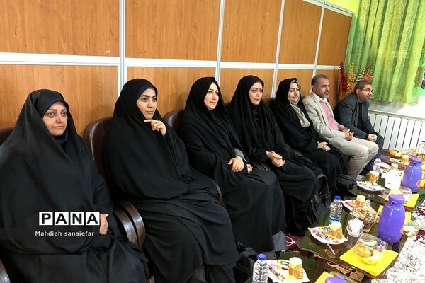 جشن تکلیف در دبستان راهیان نور ناحیه دو شهرری