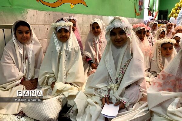 جشن تکلیف در دبستان راهیان نور ناحیه دو شهرری