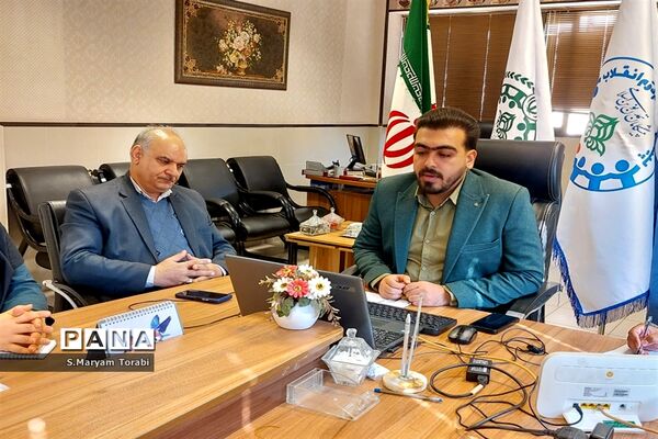 جلسه مسئولان سازمان‌های دانش‌آموزی مناطق 59 گانه فارس