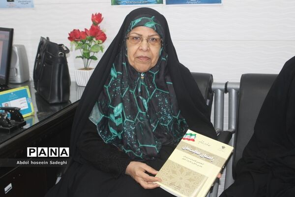 کارگروه هماهنگی آیین نامه پیشنهادی لباس فرم دانش‌آموزی استان بوشهر