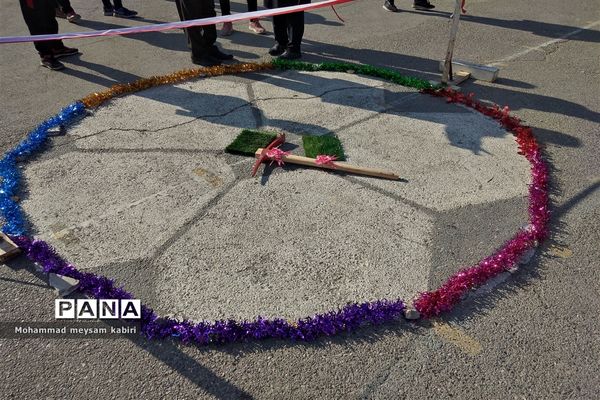 آیین کلنگ زنی زمین چمن مصنوعی دبیرستان سرآمد ناصر مشهد