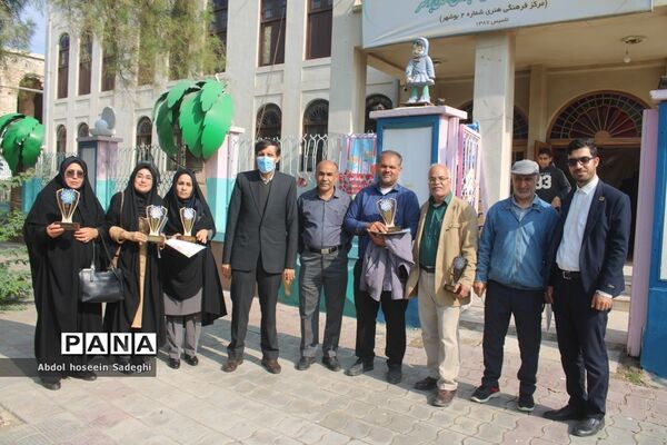 تجلیل از جهادگران عرصه سوادآموزی اداره کل آموزش و پرورش استان بوشهر