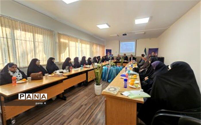 همسران شهدا ادامه‌دهنده راه شهدا در حفظ ارزش‌های اسلامی هستند