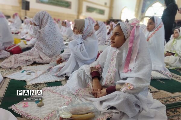 جشن عبادت دانش‌آموزان دختر شهرستان سروستان
