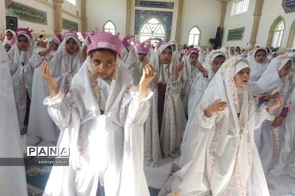 جشن عبادت دانش‌آموزان دختر شهرستان سروستان