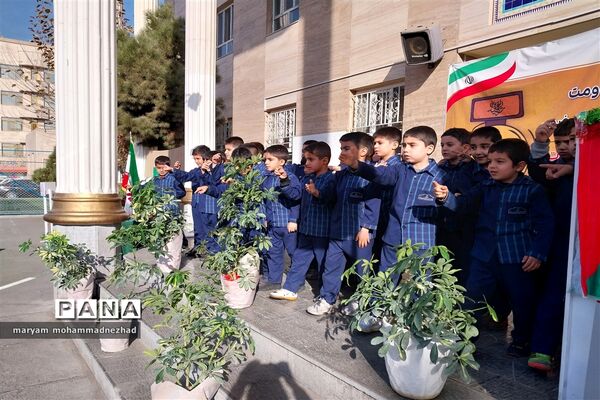 آیین نواختن زنگ مقاومت در مدارس ابتدایی خراسان رضوی
