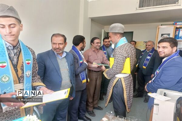 نکوداشت هفته گزینش توسط دانش‌آموزان پیشتاز سازمان دانش‌آموزی فارس