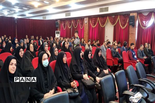 نشست کیفیت بخشی ویژه مدیران مدارس دولتی ورامین و جوادآباد