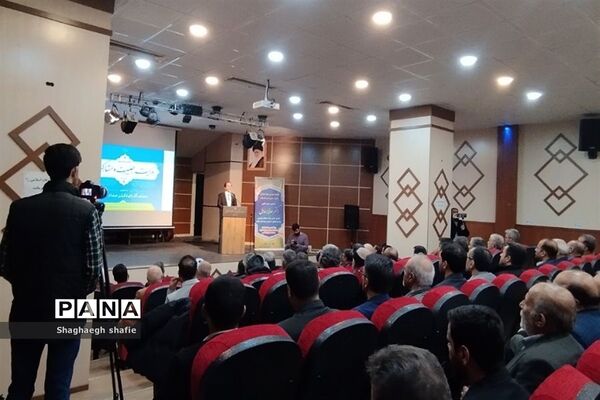 نشست نخبگان و فعالان فرهنگی در قرچک