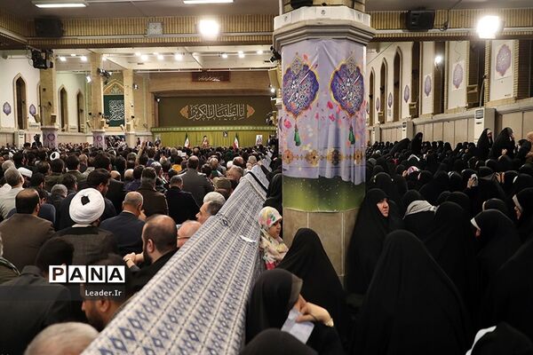 دیدار مداحان و شاعران اهل بیت‌(ع) با رهبر معظم انقلاب
