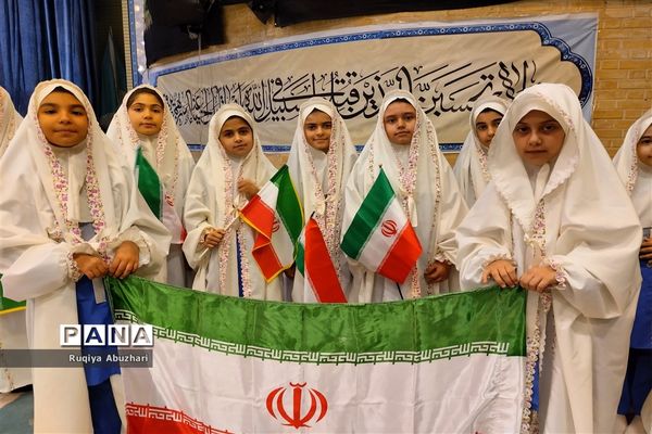 آغاز بهار بندگی و جشن تکلیف ۶۰۰ دانش‌آموز نومکلف دختر در مصای صفادشت