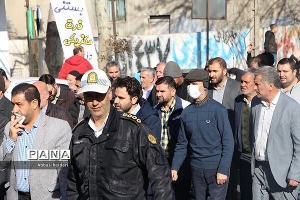 راهپیمایی مردم رودهن در محکومیت جنایت تروریستی گلزار شهدای کرمان