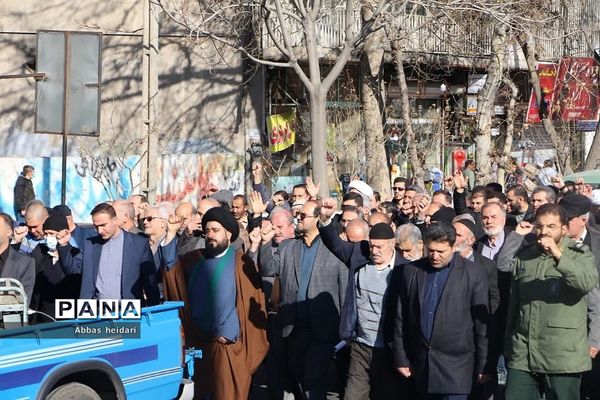 راهپیمایی مردم رودهن در محکومیت جنایت تروریستی گلزار شهدای کرمان