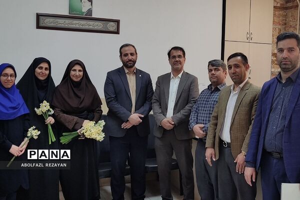 تقدیر از بانوان شاغل در اداره آموزش و پرورش کهریزک
