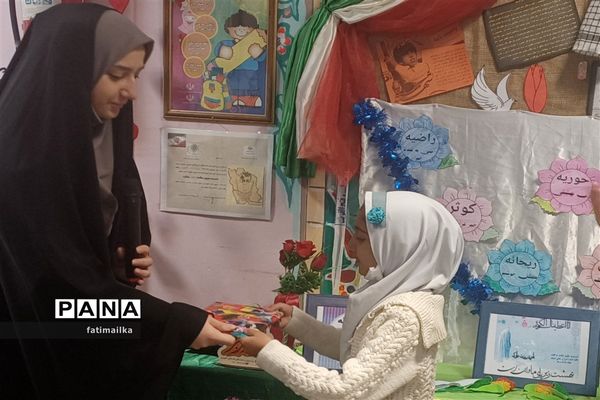 جشن ولادت حضرت فاطمه‌زهرا ( س) در مدارس شهرستان فیروزکوه