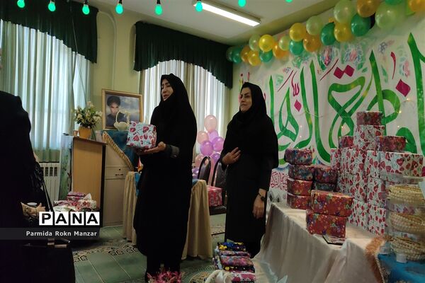 جشن میلاد حضرت زهرا(س) درآموزشگاه شاهد فاطمه الزهرا(س) شیراز