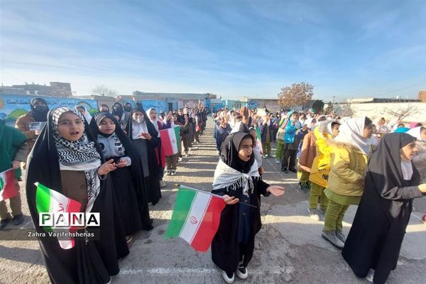 نواختن زنگ مقاومت و بصیرت در دبستان شهید خاکشور زیارت شهرستان شیروان