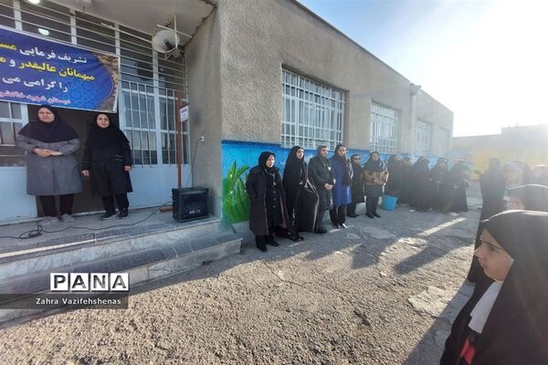 نواختن زنگ مقاومت و بصیرت در دبستان شهید خاکشور زیارت شهرستان شیروان