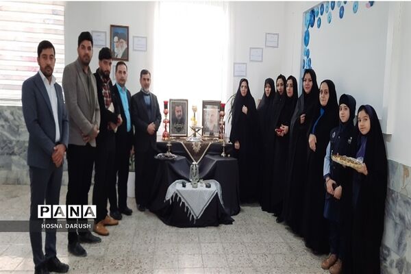 نواختن زنگ ایثار در دبستان شهدای فرهنگی
