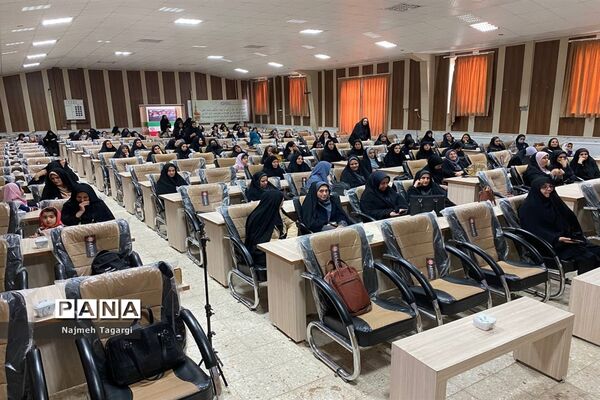 اجتماع بانوان فرهنگی به‌مناسبت ولادت حضرت زهرا(س) و تقارن با سالگرد شهادت سردار حاج قاسم سلیمانی
