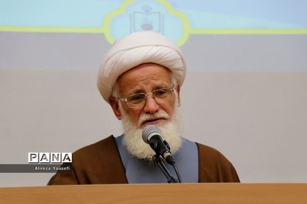 نشست علمی «منزلت حضرت زهرا(س) از نگاه امام خمینی(ره)» در قم