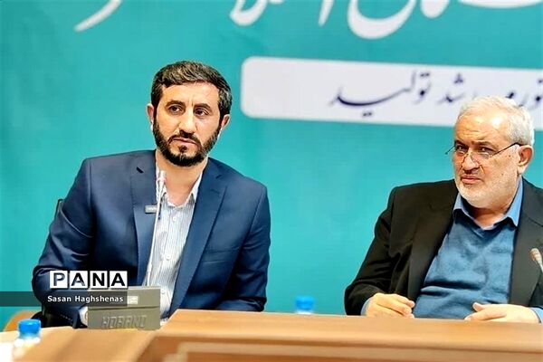 بازدید وزیر صنعت،معدن و تجارت از واحدهای صنعتی اسلامشهر