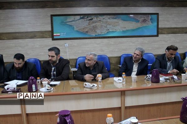 نشست مشترک معاون پرورشی و فرهنگی اداره کل آموزش و پرورش استان بوشهر با تیم بازرسی ستاد مبارزه با مواد مخدر کشور