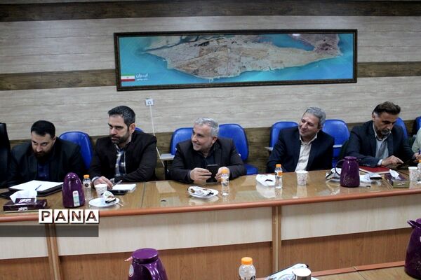 نشست مشترک معاون پرورشی و فرهنگی اداره کل آموزش و پرورش استان بوشهر با تیم بازرسی ستاد مبارزه با مواد مخدر کشور