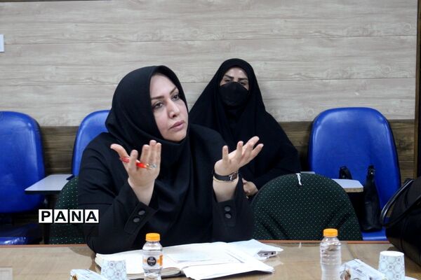 نشست مشترک معاون پرورشی و فرهنگی اداره کل آموزش و پرورش استان بوشهر با تیم بازرسی ستاد مبارزه با مواد مخدر کشور