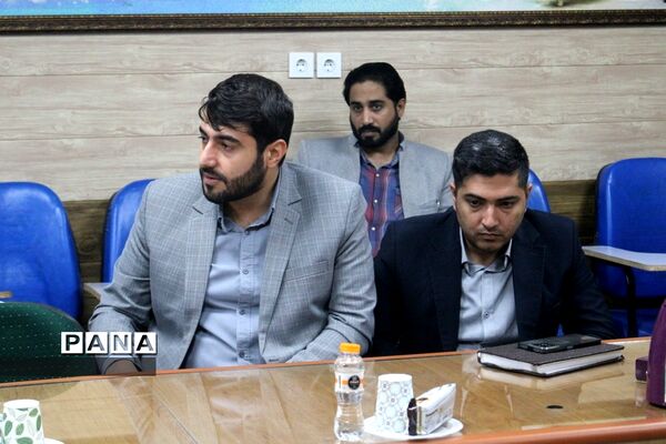 نشست مشترک معاون پرورشی و فرهنگی اداره کل آموزش و پرورش استان بوشهر با تیم بازرسی ستاد مبارزه با مواد مخدر کشور