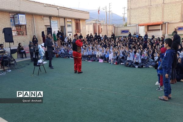 جشن میلاد حضرت زهرا(س) در دبستان های ناحیه 3 شیراز