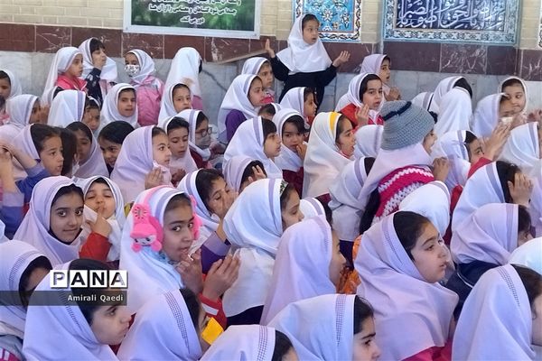 جشن میلاد حضرت زهرا(س) در دبستان های ناحیه 3 شیراز