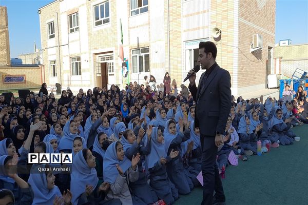 جشن میلاد حضرت زهرا(س) در دبستان های ناحیه 3 شیراز
