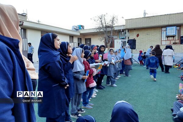 جشن میلاد حضرت زهرا(س) در دبستان های ناحیه 3 شیراز